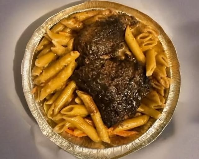 Rasta Pasta with Jerk Chicken (Leg & Thigh Only).